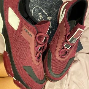 PRADA MENS SNEAKERS SIZE 11